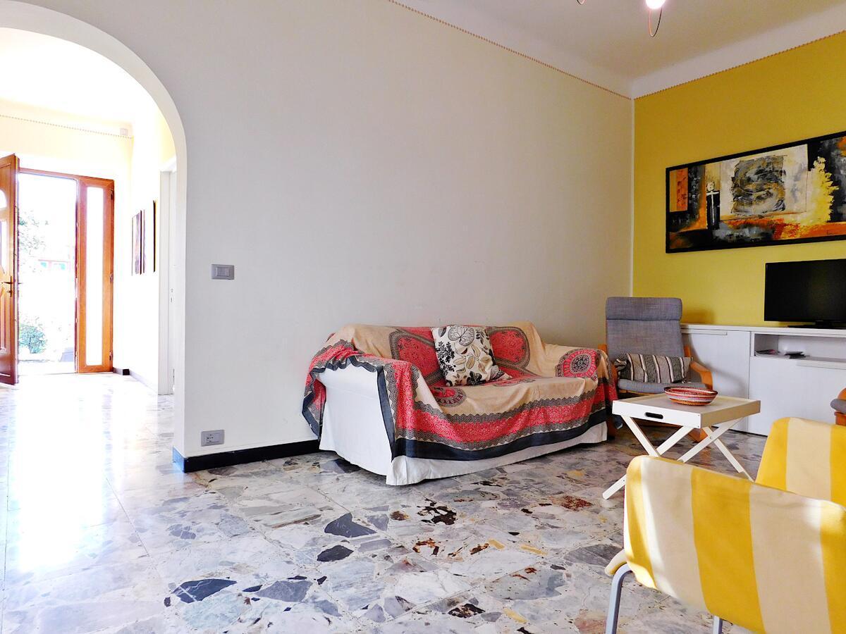 Villa Unifamiliare Con Posto Auto! Леванто Экстерьер фото