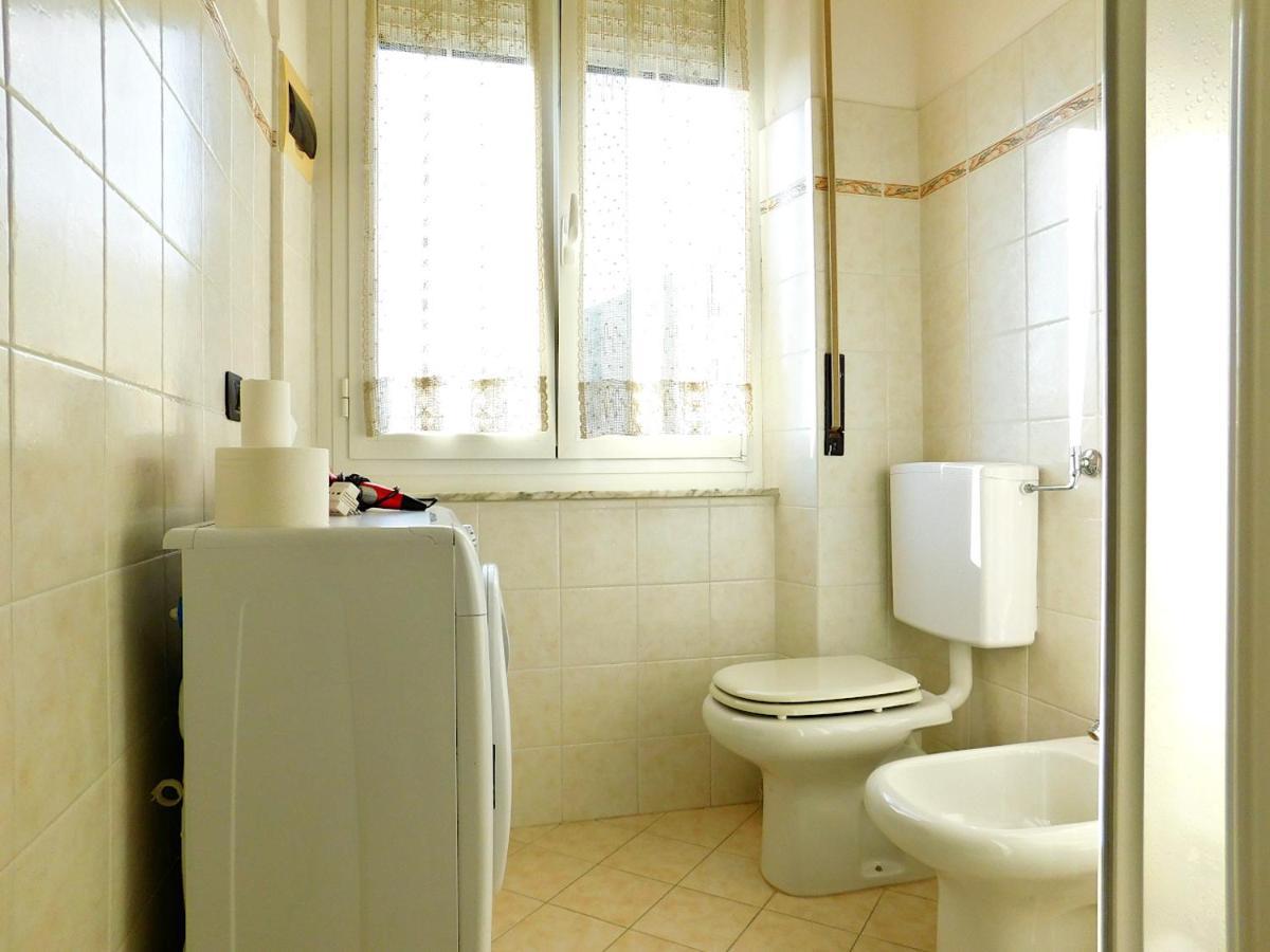 Villa Unifamiliare Con Posto Auto! Леванто Экстерьер фото
