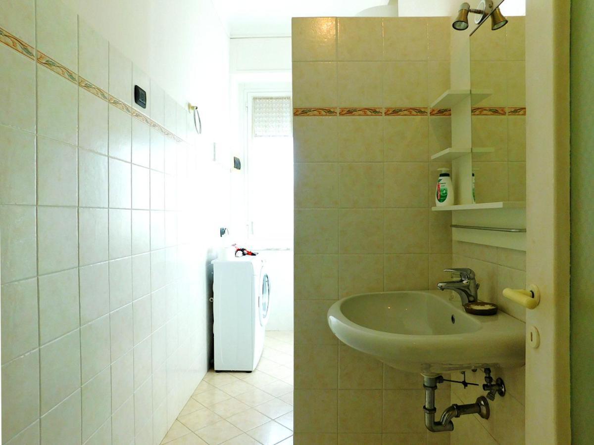 Villa Unifamiliare Con Posto Auto! Леванто Экстерьер фото